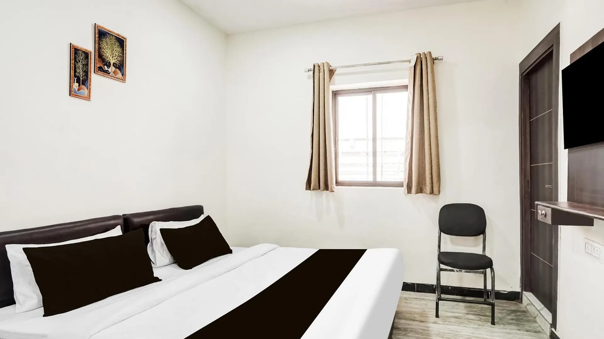 ***  Hotel O Tridev Agra  India