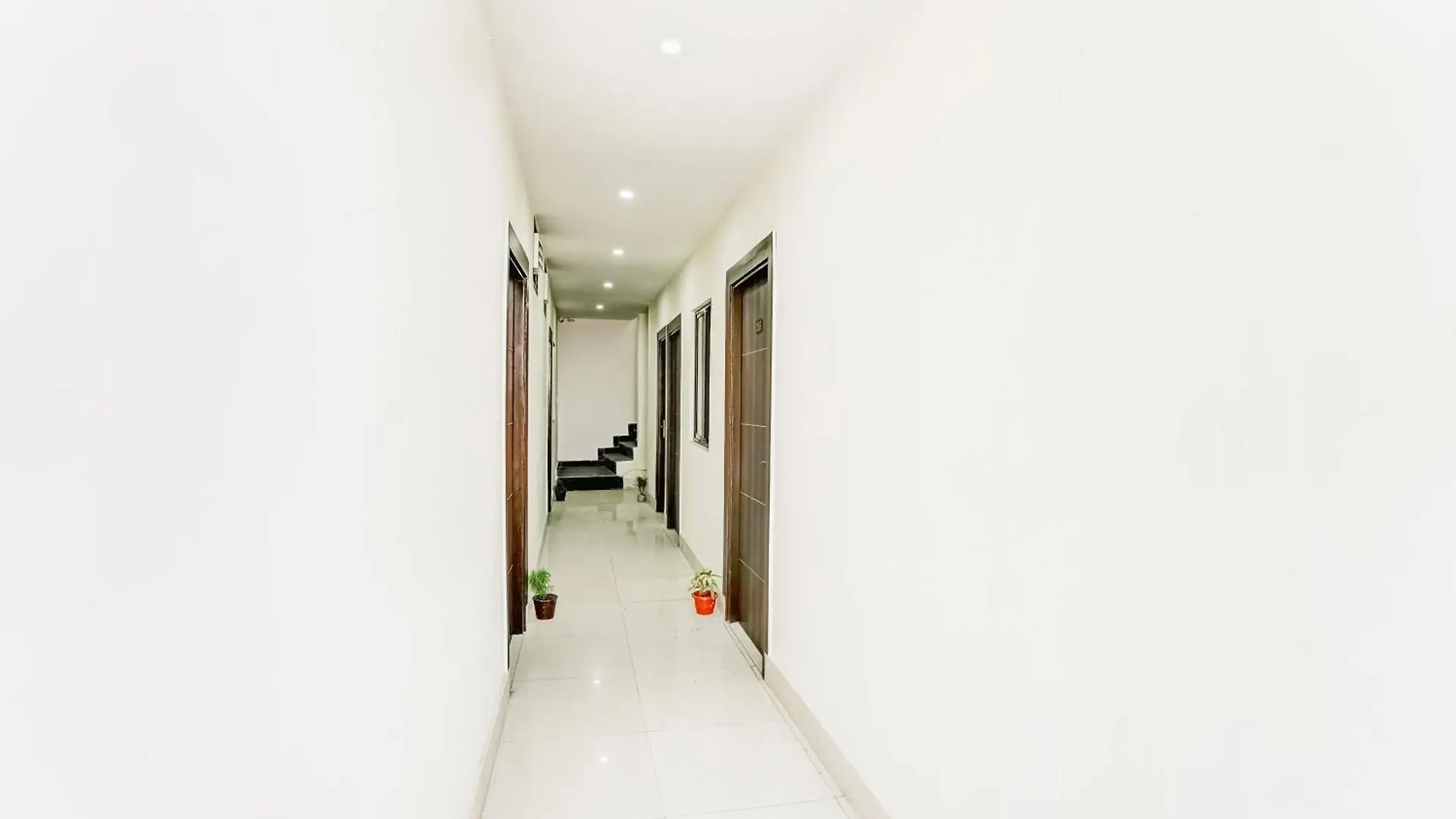 Hotel O Tridev Agra