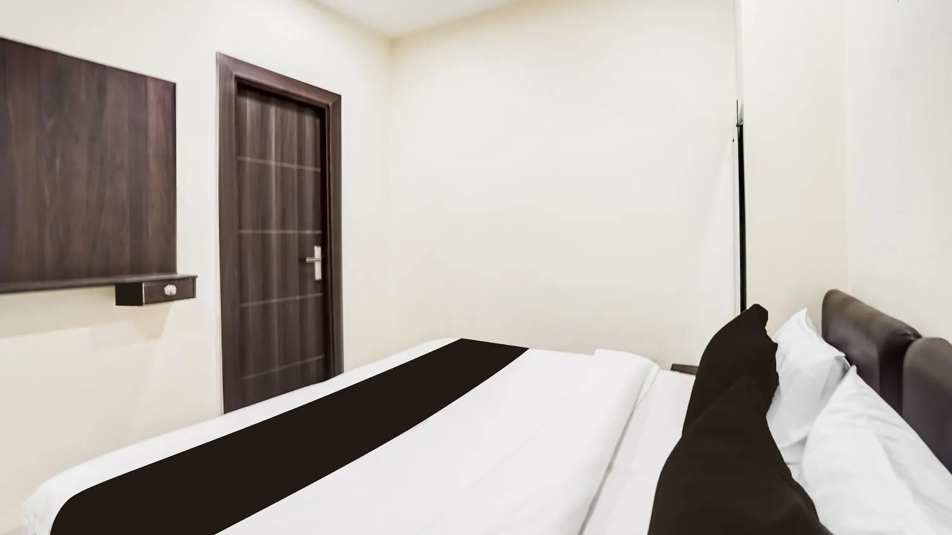 Hotel O Tridev Agra